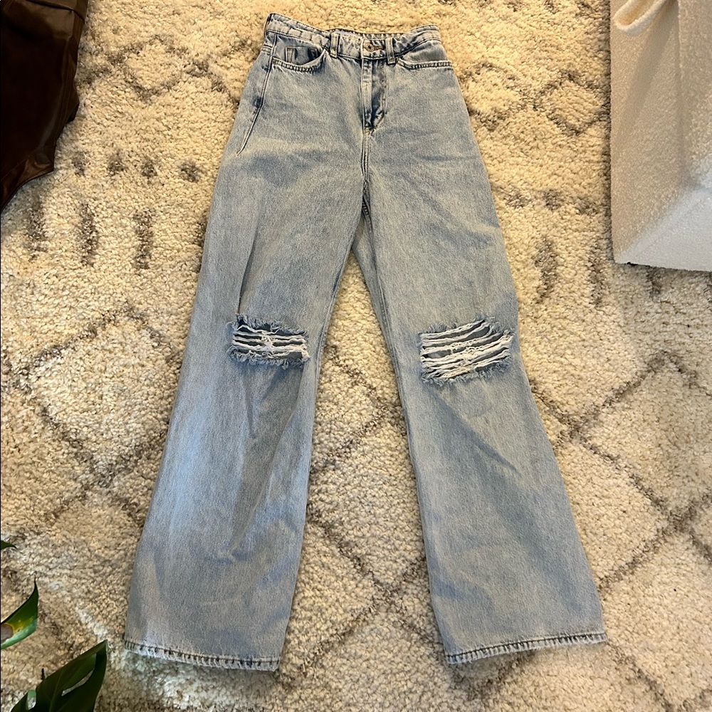 Zara famous jeans! Only warn once for this photo!
